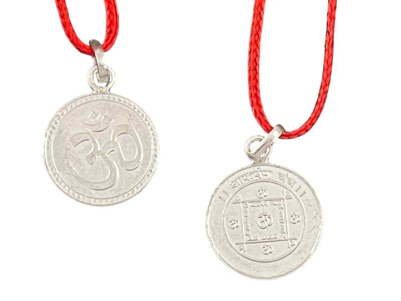 silver aakarshan pendant 9br silver aakarshan pendant 9br